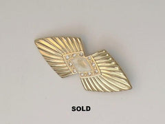 Gold Colour and Cream Enamel Style Brooch