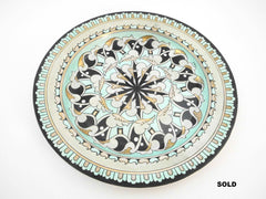 "Pièce Unique". Dish decorated and hand painted by Flora Quivy in 1934 at the BOCH "Atelier De Fantaisie" workshop of Charles Catteau.